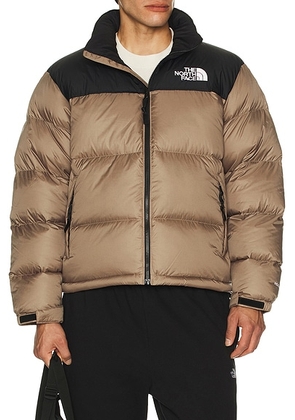 The North Face 1996 Retro Nuptse Jacket in Mocha Brown & TNF Black - Brown. Size M (also in L).
