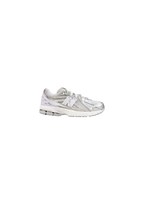 New Balance Silver Synthetic Athletic Sneakers - EU37/US7