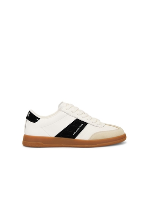 East Pacific Trade Santos Sneaker in White. Size 41. Also in 44.
