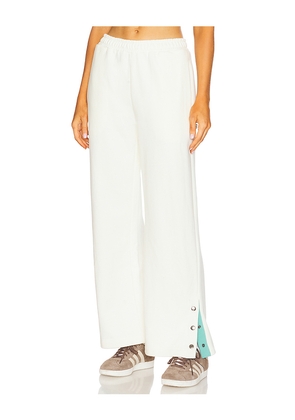 Araminta James Snap Hem Trackpant in Cream. Size S. Also in XL.