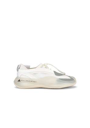 adidas by Stella McCartney Sportswear Low Ground in White. Size 6. Also in 8, 8.5, 9, 9.5.