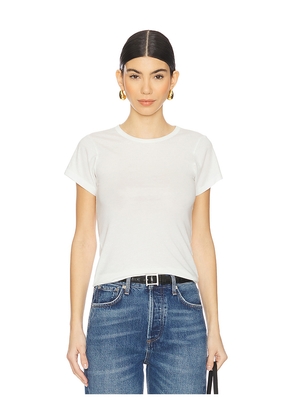 Eterne Fitted Crewneck Short Sleeve T-Shirt in White. Size XL. Also in L.