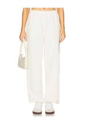 Eterne Boyfriend Lightweight French Terry Pocket Sweatpant in Neutral. Size M. Also in S, L.