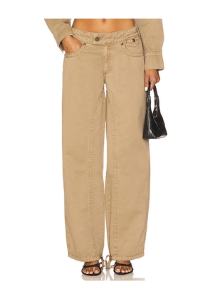 Abrand 99 Baggy in Tan. Size 24. Also in 26, 23, 25, 27, 28, 29, 32, 33, 34.