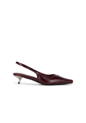 Dirt Slingback Pump in Burgundy. Size 37. Also in 36, 38, 39, 40.