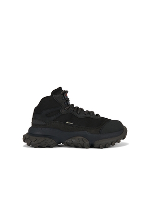 Camper Karst Trek Sneaker in Black. Size 37. Also in 38, 39, 40.