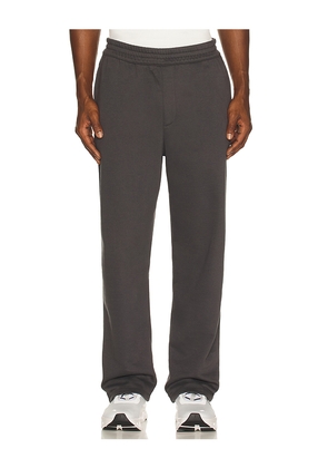 Beyond Yoga Luxefleece Men's Straight Leg Pant in Black. Size S. Also in M, XL/1X, XXL/2X.