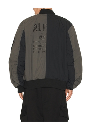 ALPHA INDUSTRIES L-2B Relaxed Patchwork Flight Jacket in Grey,Black. Size L. Also in S, M, XL/1X, XXL/2X.