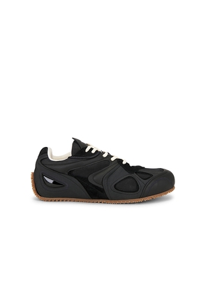 Axel Arigato Slow Runner in Black. Size 41. Also in 42, 43, 45.