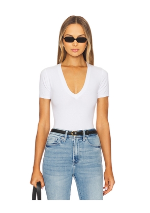 Good American Deep V Bodysuit in White. Size XXXXL/4X. Also in XXXL/3X.