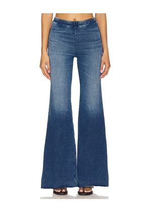 Good American Jeanius Pull On Flare Legging in Blue. Size 3X. Also in S, M, L.