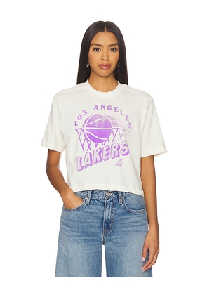 Junk Food Lakers Lakers Mock Crop Tee in Ivory. Size XL/1X. Also in XS, L.