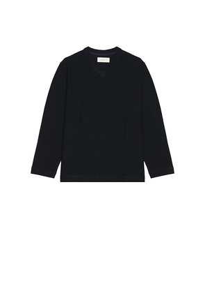 Jeanerica Luca V-Neck Sweater in Navy. Size M. Also in S, XL/1X.