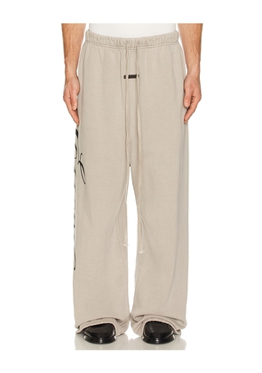 Fear of God ESSENTIALS Lounge Sweatpant in Grey. Size M. Also in L, S, XL/1X, XS, XXL/2X.