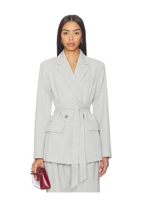 Good American Essential Suiting Belted Blazer in Light Grey. Size 4X. Also in XS, M, 5X.