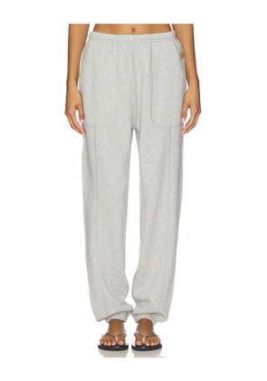 LUNYA Silksweats Midweight Reversible Seamed Jogger in Light Grey. Size S. Also in XS, M.