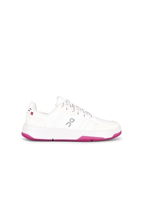 On The Roger Clubhouse Sneaker in White. Size 8.5. Also in 9.5.
