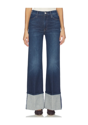 MOTHER The Hustler Roller Sneak Cuff Jeans in Blue. Size 24. Also in 23, 25, 26, 27, 28, 32, 33.