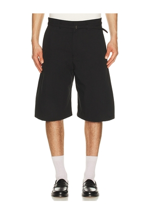 Le17Septembre Belted Curved Shorts in Black. Size 46. Also in 48, 50, 52.