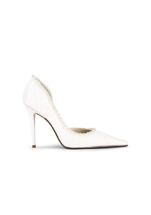 Steve Madden Elegant Pump in Ivory. Size 6. Also in 10, 6.5, 7.5, 8, 8.5, 9, 9.5.