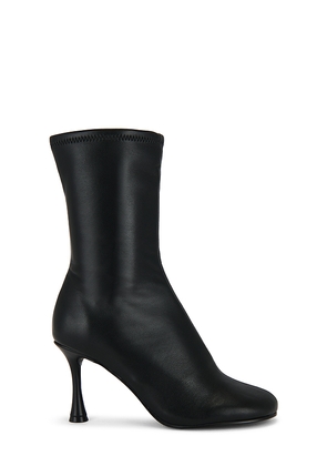 Steve Madden Lorenza Boot in Black. Size 6.5. Also in 7, 7.5, 9.5.