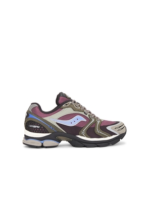 Saucony Progrid Triumph 4 Sneakers in Grey. Size 9. Also in 9.5.