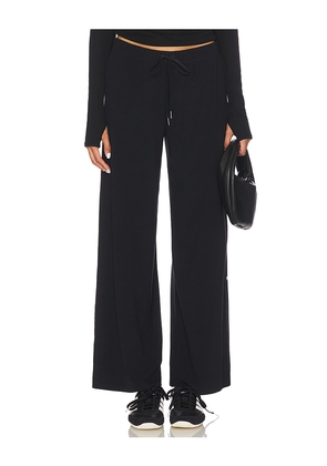 Splits59 Brynn Airweight Pant in Black. Size M. Also in S, XS, XL.