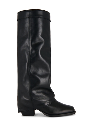 Steve Madden Winnick Wide Calf Boot in Black. Size 6. Also in 10, 6.5, 7, 7.5, 8, 8.5, 9.5.
