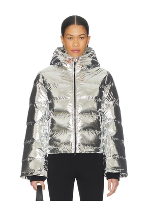 Perfect Moment Polar Flare Ski III Jacket in Metallic Silver. Size L. Also in XS.