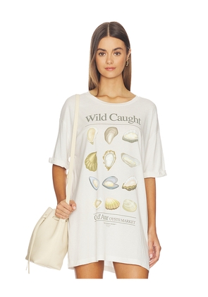 The Laundry Room Wild Caught Oyster Market Oversized Tee in White. Size L. Also in M, S, XL, XS.