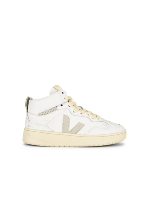 Veja V-95 Sneaker in White. Size 37. Also in 36, 38, 39, 40, 41.