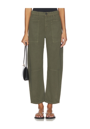 Velvet by Graham & Spencer Brylie Pant in Olive. Size 10. Also in 0.