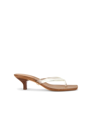 Veronica Beard Clear 45 Jelly Sandal in Tan. Size 6. Also in 6.5, 7, 7.5, 8, 8.5, 9.