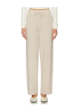 We Norwegians Geilo Jogger in Tan. Size M. Also in L, S, XS.