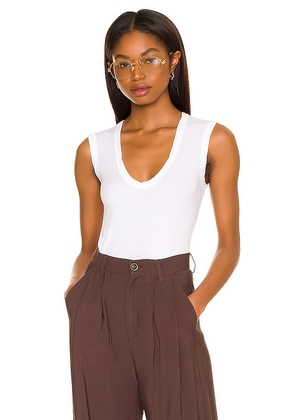 Velvet by Graham & Spencer Estina Gauzy Whisper Scoop Neck Tank in White. Size M. Also in L, XL.