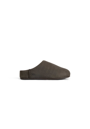 Elea Embossed Slippers