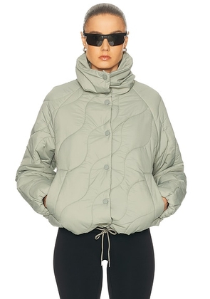 Varley Fabia Quilted Jacket in Shadow - Sage. Size S (also in M).