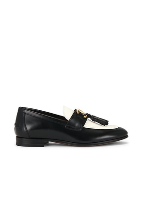 Valentino Garavani Vaniteux Loafer in Nero & Ivory - Black. Size 38.5 (also in 36, 37, 37.5, 38, 39, 39.5, 40, 41).