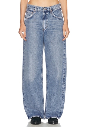 AGOLDE Low Curve Jeans in Fairway - Blue. Size 30 (also in 31).