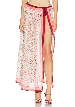Dolce & Gabbana Sarong in Roselline & Rosa - White. Size all.