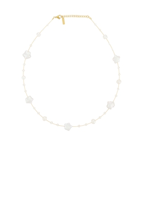 Casa Clara Suki Necklace in White.