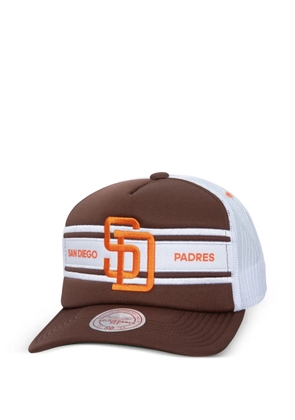 Mitchell & Ness MLB Cooperstown sideline trucker cap - Brown