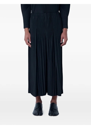 Homme Plissé Issey Miyake pleated cropped trousers - Black