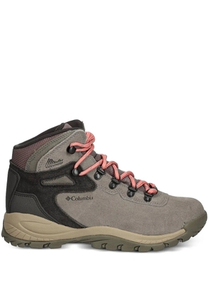 Columbia Newton Ridge™ Plus lace-up hiking boots - Grey