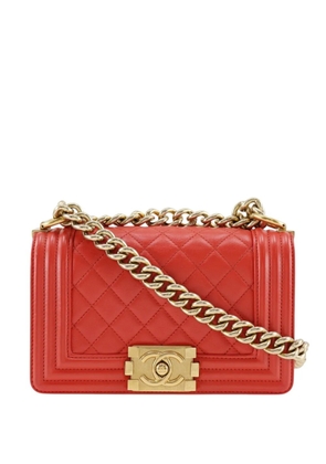 CHANEL Pre-Owned 2016-2017 Small Quilted Lambskin Boy Flap crossbody bag - Red