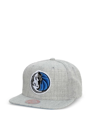 Mitchell & Ness NBA Dallas Mavericks team heather snapback cap - Grey