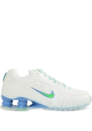 Nike Shox R4 perforated sneakers - White