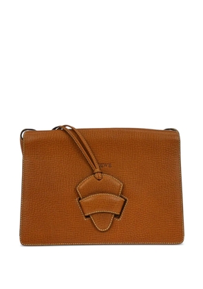 Loewe Pre-Owned 1990-2000s textured leather shoulder bag - Brown