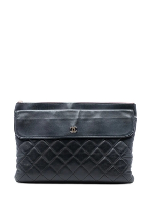 CHANEL Pre-Owned 2017-2018 Medium CC Quilted Lambskin Flap Cosmetic Case clutch bag - Black