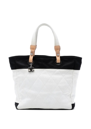 CHANEL Pre-Owned 2009-2010 Medium Bicolor Quilted Canvas Paris Biarritz tote bag - Black